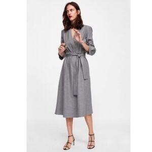 Zara gray Heather belted v-neck pleated midi dress
